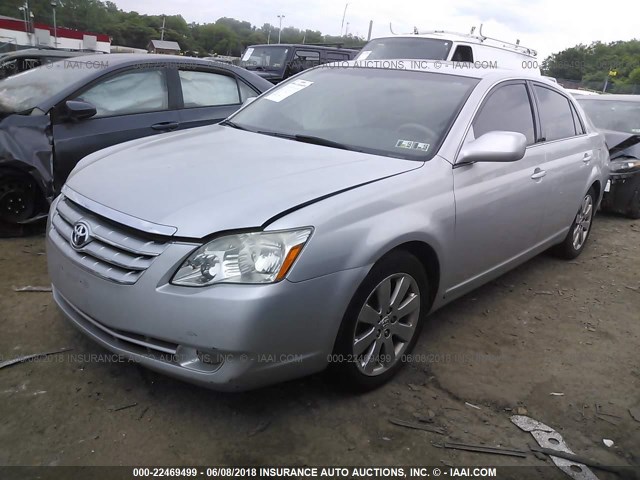 4T1BK36B25U062136 - 2005 TOYOTA AVALON XL/XLS/TOURING/LIMITED SILVER photo 2