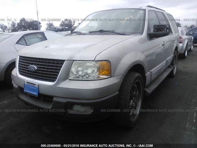 1FMPU155X6LA62506 - 2006 FORD EXPEDITION XLT SILVER photo 2