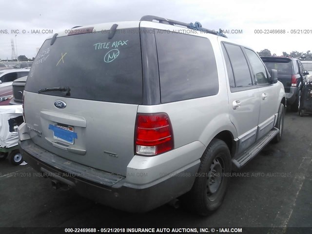 1FMPU155X6LA62506 - 2006 FORD EXPEDITION XLT SILVER photo 4