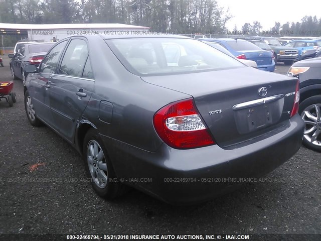 JTDBF30K440153576 - 2004 TOYOTA CAMRY LE/XLE Grau Foto 3