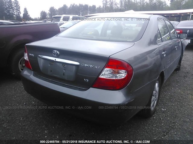 JTDBF30K440153576 - 2004 TOYOTA CAMRY LE/XLE GRAY photo 4