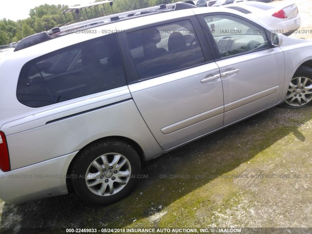 KNDMB233266033472 - 2006 KIA SEDONA EX/LX SILVER photo 4