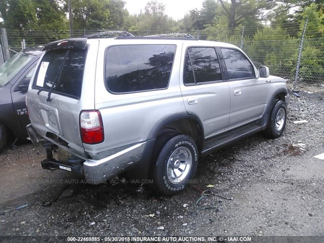 JT3GN86R020228074 - 2002 TOYOTA 4RUNNER SR5 SILVER photo 4