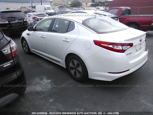 KNAGM4AD4D5058646 - 2013 KIA OPTIMA HYBRID WHITE photo 3