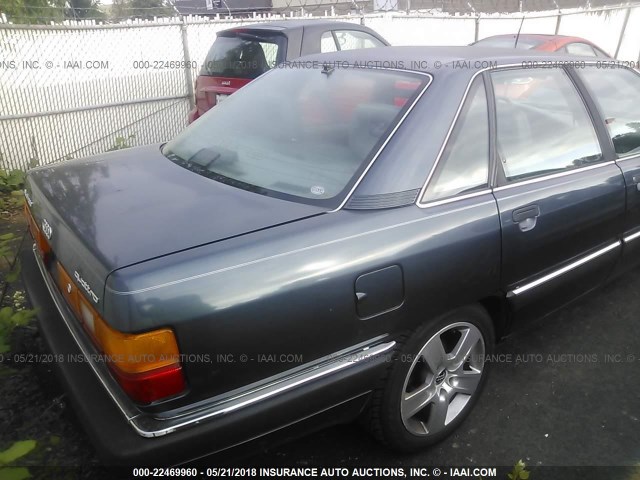 WAUGC044XKN003641 - 1989 AUDI 200 QUATTRO BLUE photo 4