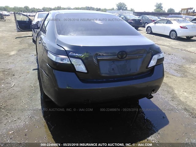 4T1BB46K08U055082 - 2008 TOYOTA CAMRY HYBRID GRAY photo 6