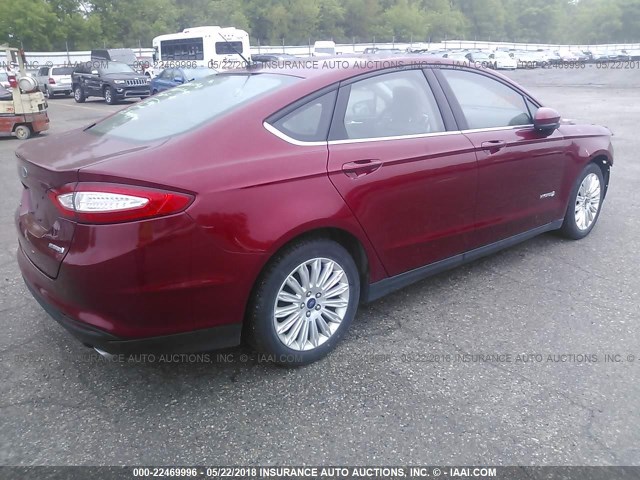 3FA6P0UU7ER304474 - 2014 FORD FUSION S HYBRID RED photo 4