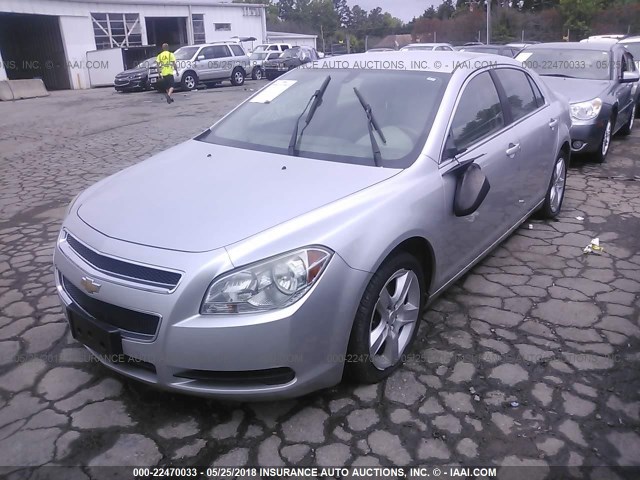 1G1ZA5EB5AF215604 - 2010 CHEVROLET MALIBU LS 银色 照片 2
