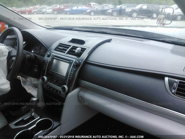 4T4BF1FK5CR231271 - 2012 TOYOTA CAMRY SE/LE/XLE BLACK photo 5