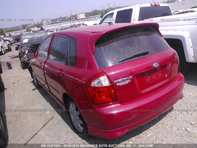 KNAFE161855177923 - 2005 KIA SPECTRA5 RED photo 3