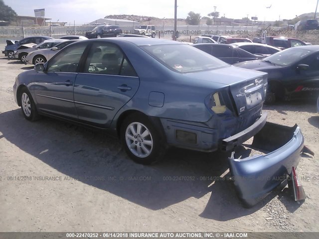 4T1BE32K23U176776 - 2003 TOYOTA CAMRY LE/XLE/SE ლურჯი ფოტო 3