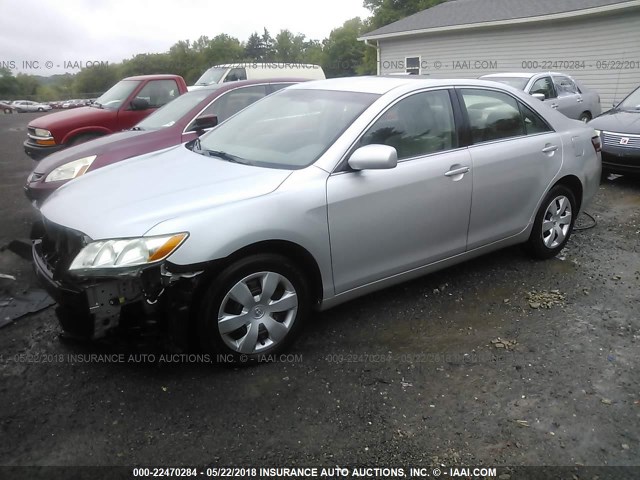 4T1BE46K47U018879 - 2007 TOYOTA CAMRY NEW GENERAT CE/LE/XLE/SE SILVER photo 2