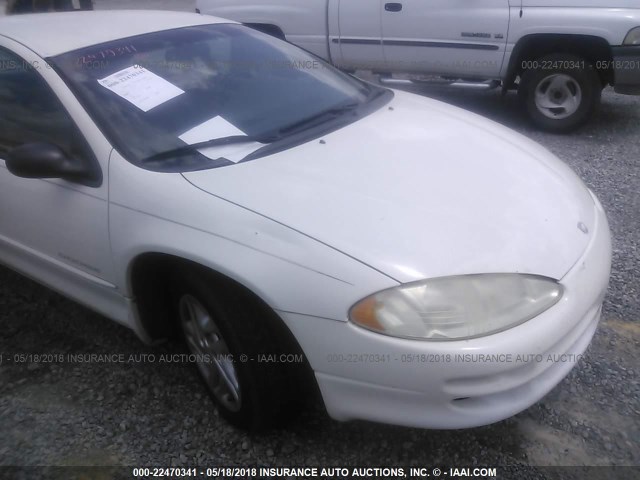 2B3HD46R1YH414451 - 2000 DODGE INTREPID WHITE photo 6