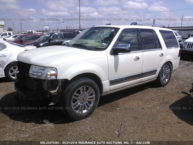 5LMFU28577LJ11964 - 2007 LINCOLN NAVIGATOR WHITE photo 2