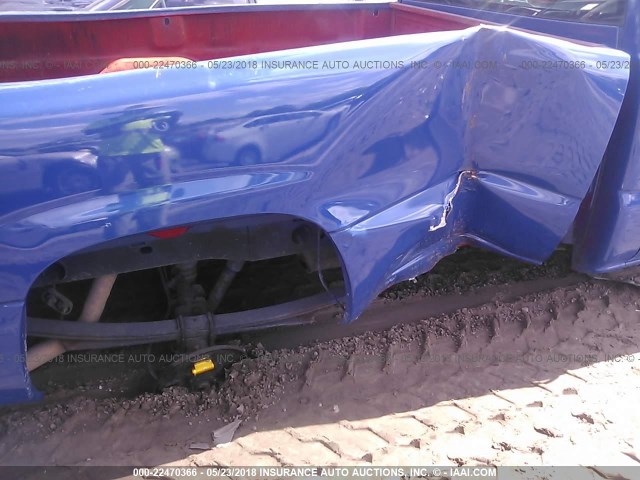 1GCEC14V05Z323492 - 2005 CHEVROLET SILVERADO C1500 BLUE photo 6