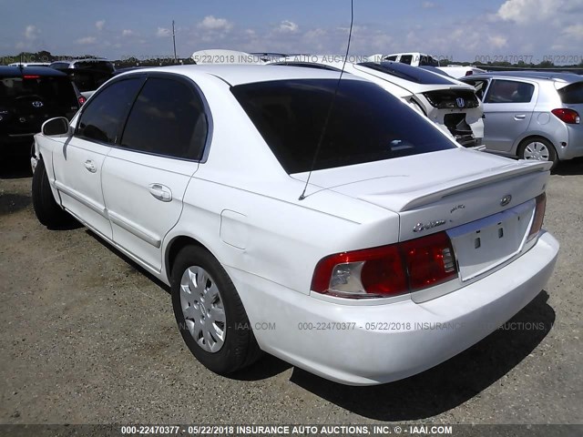 KNAGD126945256640 - 2004 KIA OPTIMA LX/EX WHITE photo 3