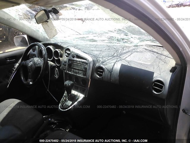 2T1KR32E96C559165 - 2006 TOYOTA COROLLA MATRIX XR SILVER photo 5
