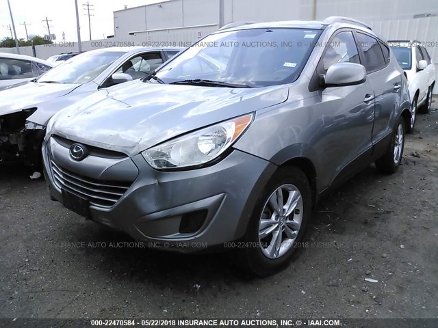 KM8JU3AC5BU124341 - 2011 HYUNDAI TUCSON GLS/LIMITED GRAY photo 2