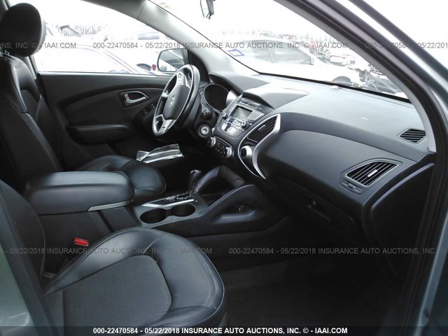 KM8JU3AC5BU124341 - 2011 HYUNDAI TUCSON GLS/LIMITED GRAY photo 5