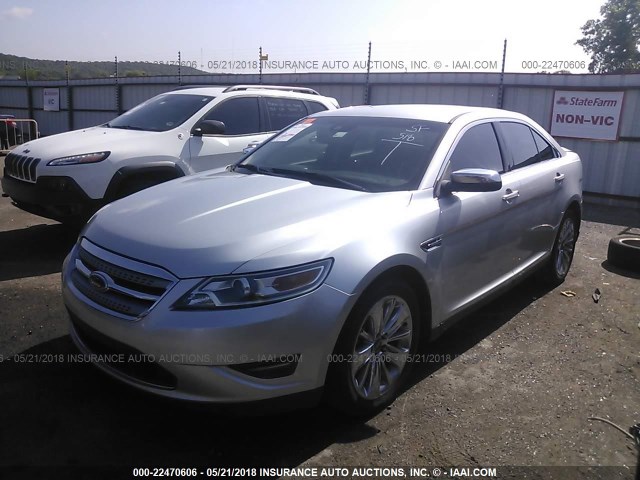 1FAHP2FW1AG119244 - 2010 FORD TAURUS LIMITED SILVER photo 2