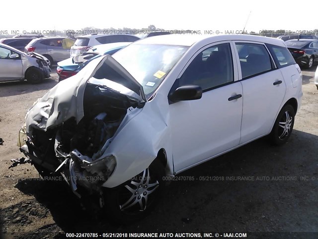 2T1KR32E25C458645 - 2005 TOYOTA COROLLA MATRIX XR WHITE photo 2