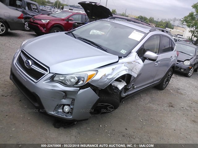 JF2GPABC1H8218101 - 2017 SUBARU CROSSTREK PREMIUM SILVER photo 2