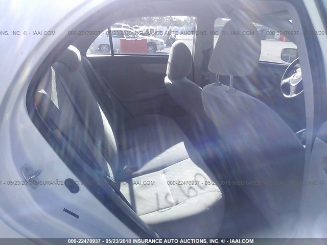 JTDBL40E799070204 - 2009 TOYOTA COROLLA LE/XLE WHITE photo 8
