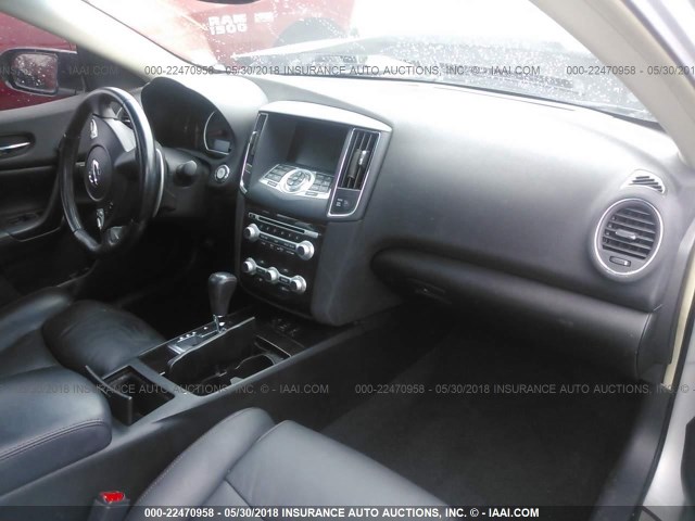 1N4AA5APXCC865495 - 2012 NISSAN MAXIMA S/SV SILVER photo 5