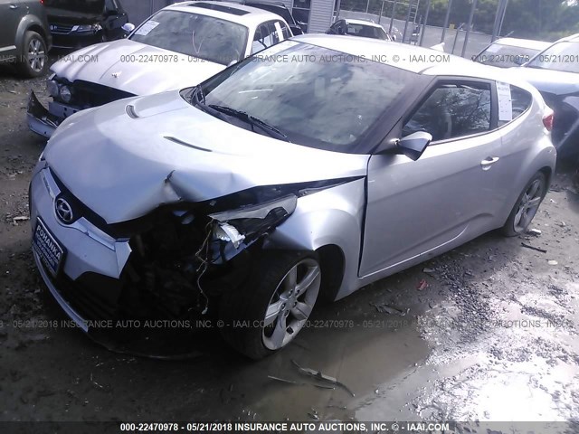 KMHTC6AD5CU081949 - 2012 HYUNDAI VELOSTER SILVER photo 2