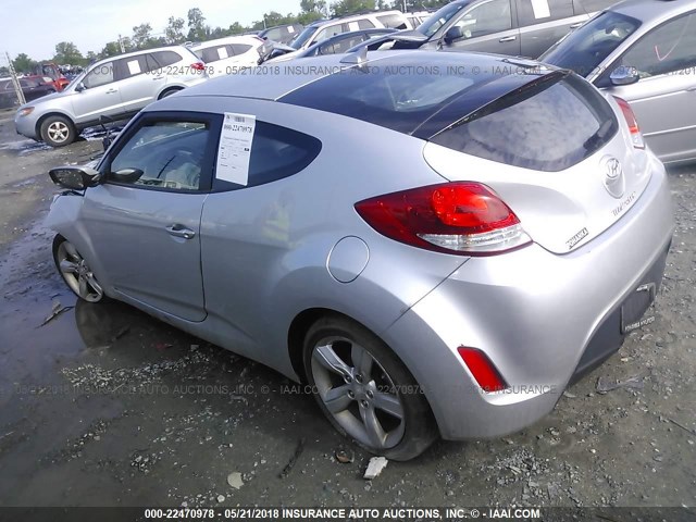 KMHTC6AD5CU081949 - 2012 HYUNDAI VELOSTER SILVER photo 3