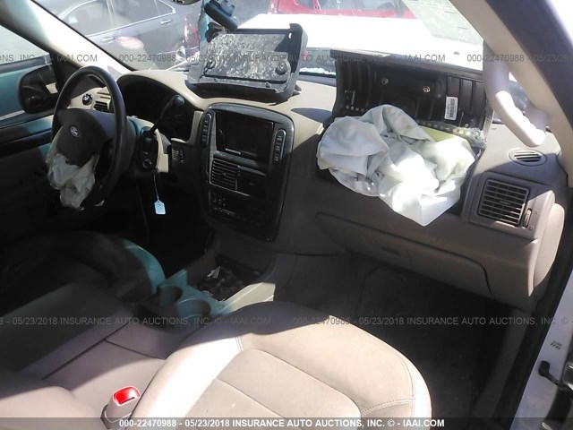 1FMDU75E22ZC29034 - 2002 FORD EXPLORER LIMITED 白色 照片 5