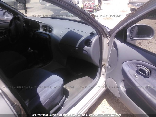 KMHJW35F7YU158093 - 2000 HYUNDAI ELANTRA GLS SILVER photo 5