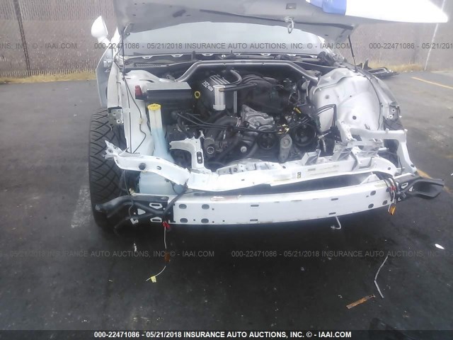 2B3CJ7DJ2BH506418 - 2011 DODGE CHALLENGER SRT-8 白色 照片 6