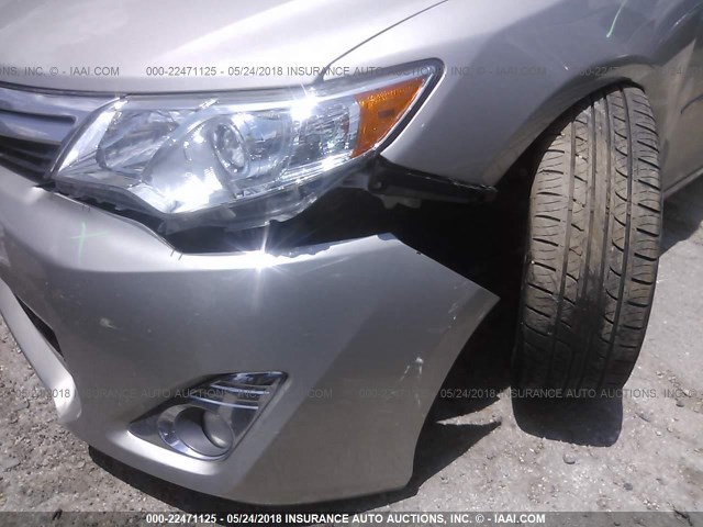 4T1BF1FK5EU812041 - 2014 TOYOTA CAMRY L/SE/LE/XLE 金色 照片 6