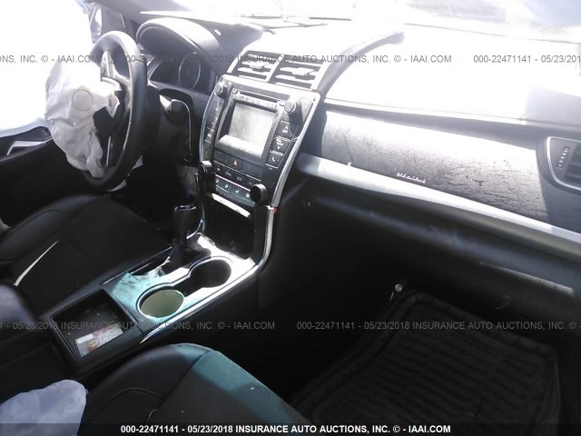 4T1BF1FK3GU181289 - 2016 TOYOTA CAMRY LE/XLE/SE/XSE 灰色 照片 5