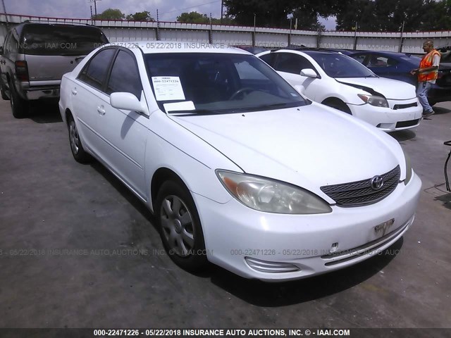 JTDBE32KX20025338 - 2002 TOYOTA CAMRY LE/XLE/SE თეთრი ფოტო 1