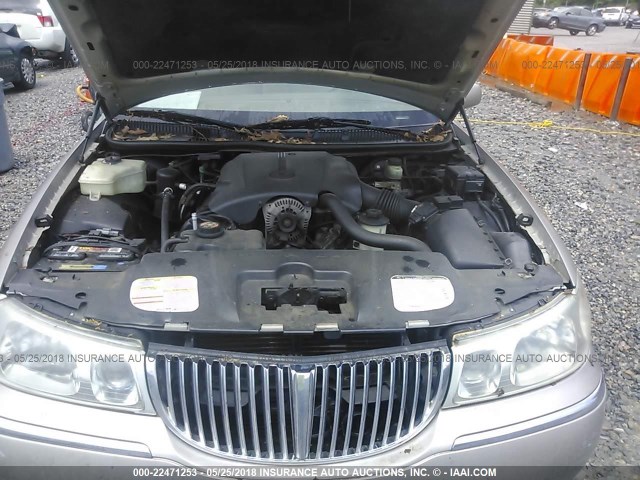 1LNHM81W6XY716644 - 1999 LINCOLN TOWN CAR EXECUTIVE GOLD photo 10