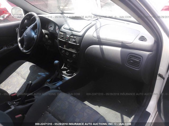 3N1BB51D41L127147 - 2001 NISSAN SENTRA SE WHITE photo 5