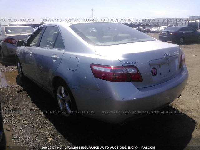 4T1BK46K27U049279 - 2007 TOYOTA CAMRY NEW GENERAT LE/XLE/SE SILVER photo 3