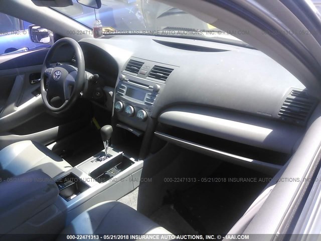 4T1BK46K27U049279 - 2007 TOYOTA CAMRY NEW GENERAT LE/XLE/SE SILVER photo 5