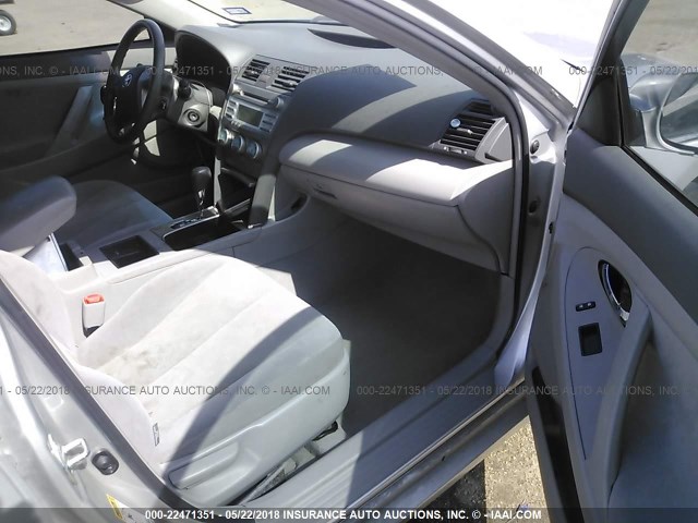 4T1BE46K88U745699 - 2008 TOYOTA CAMRY CE/LE/XLE/SE SILVER photo 5