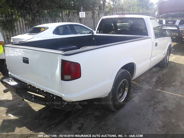 1GCCS14X1W8108707 - 1998 CHEVROLET S TRUCK S10 WHITE photo 4