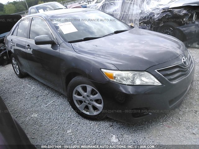 4T4BF3EK4BR213615 - 2011 TOYOTA CAMRY SE/LE/XLE GRAY photo 1