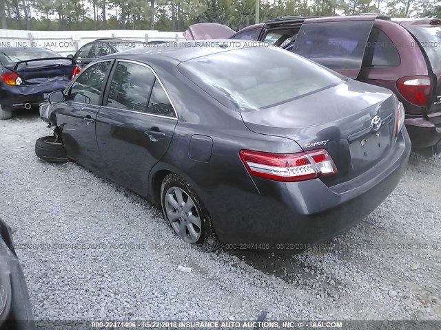 4T4BF3EK4BR213615 - 2011 TOYOTA CAMRY SE/LE/XLE GRAY photo 3