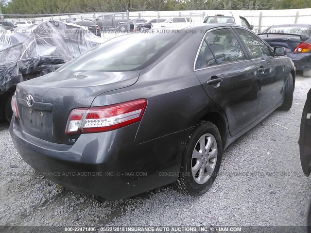 4T4BF3EK4BR213615 - 2011 TOYOTA CAMRY SE/LE/XLE GRAY photo 4