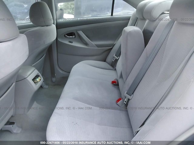 4T4BF3EK4BR213615 - 2011 TOYOTA CAMRY SE/LE/XLE GRAY photo 8