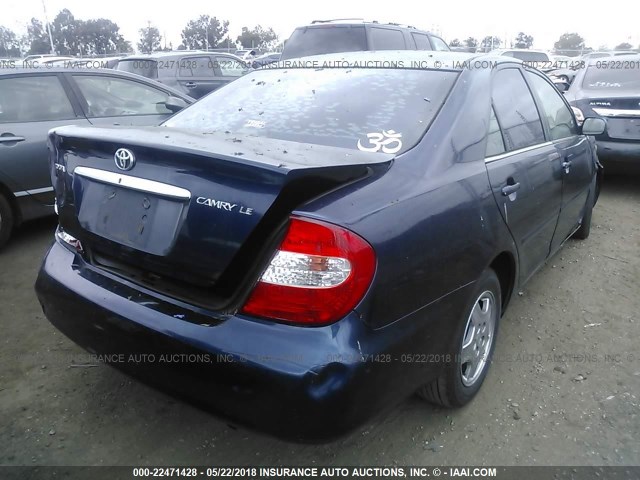 4T1BE32K62U593574 - 2002 TOYOTA CAMRY LE/XLE/SE ნაცრისფერი ფოტო 4
