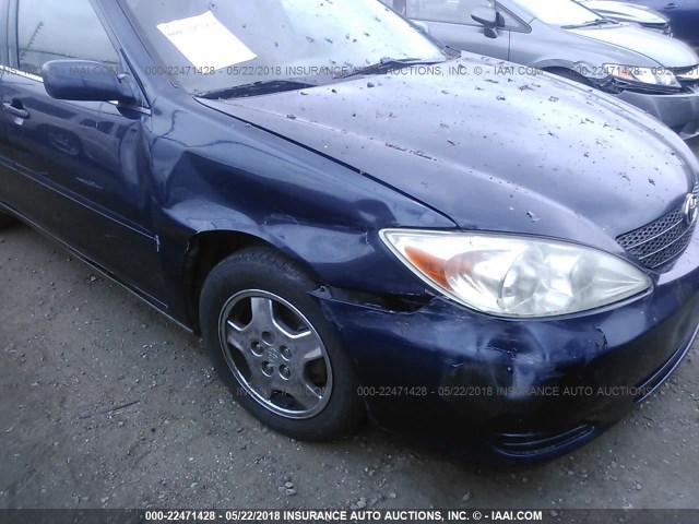 4T1BE32K62U593574 - 2002 TOYOTA CAMRY LE/XLE/SE ნაცრისფერი ფოტო 6