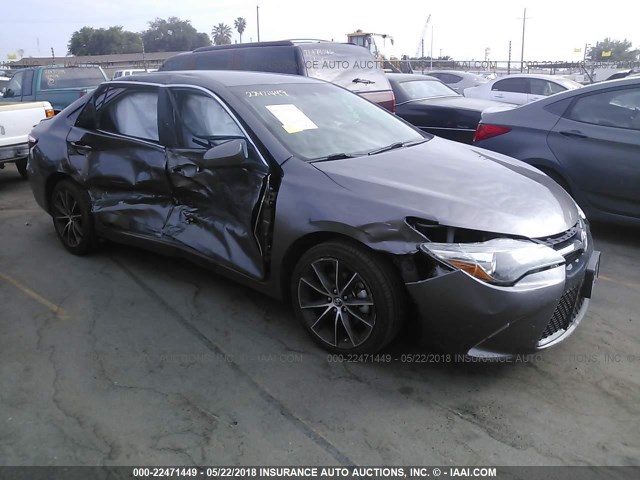 4T1BF1FK3FU877584 - 2015 TOYOTA CAMRY LE/XLE/SE/XSE GRAY photo 1