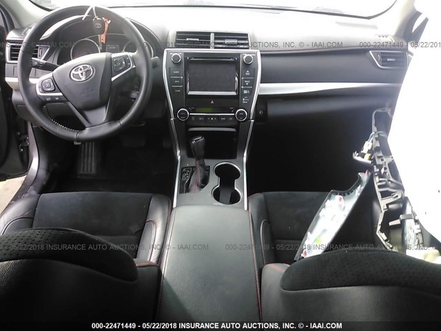 4T1BF1FK3FU877584 - 2015 TOYOTA CAMRY LE/XLE/SE/XSE GRAY photo 5